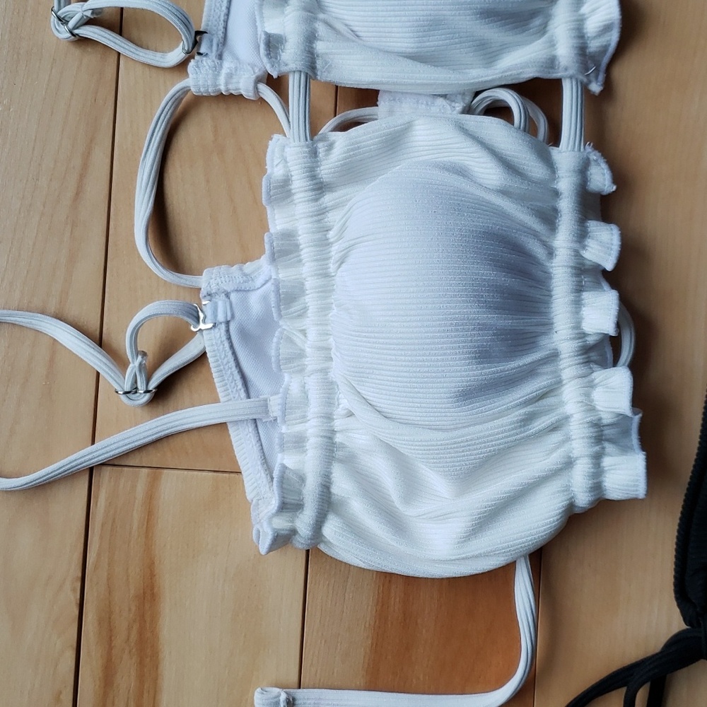 String bikini - Picture 2 of 7